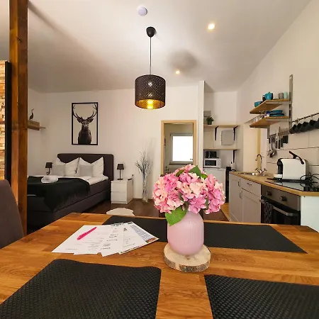 Ski & Relax -Gemuetliche Apartments Nur Minuten Zur Gerlitzen