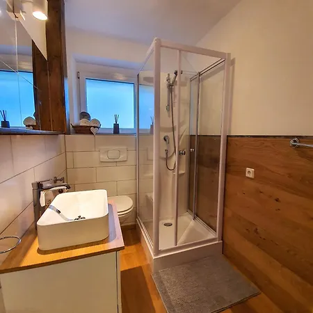 Апартаменты Ski & Relax -Gemuetliche Apartments Nur Minuten Zur Gerlitzen *