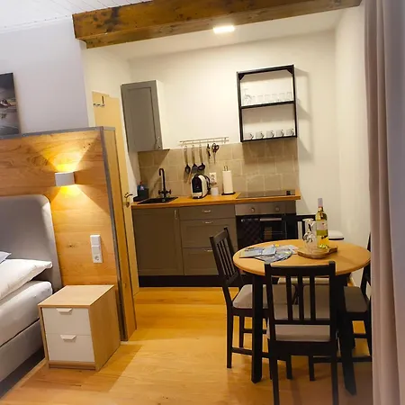 Ski & Relax -Gemuetliche Apartments Nur Minuten Zur Gerlitzen *